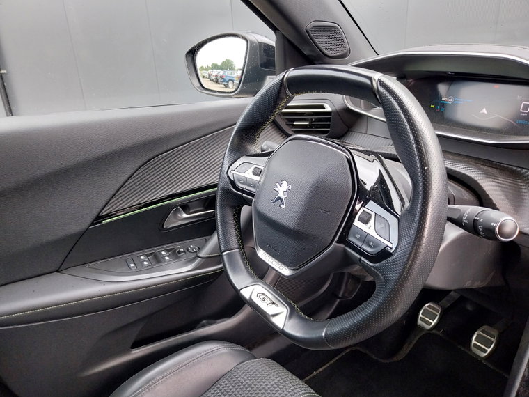 Vehicle Image 28