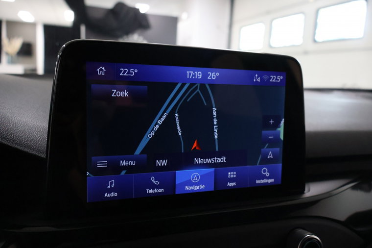 Vehicle Image 22