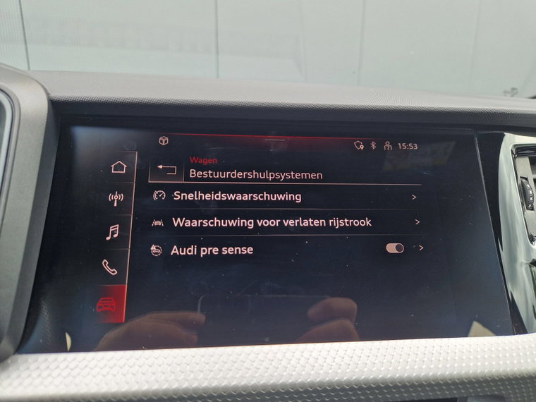 Vehicle Image 25