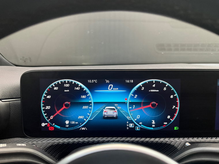 Vehicle Image 35
