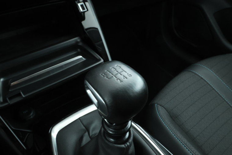 Vehicle Image 25