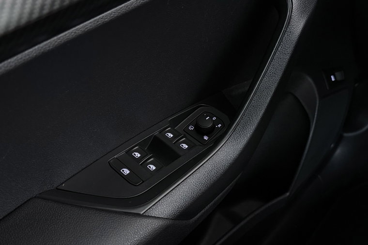 Vehicle Image 42