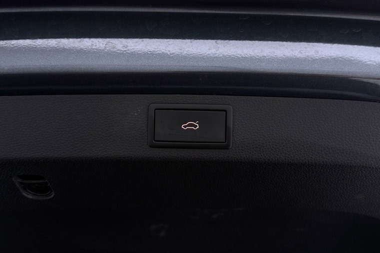 Vehicle Image 47