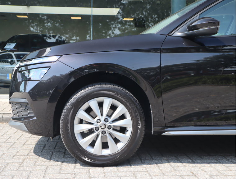 Vehicle Image 30