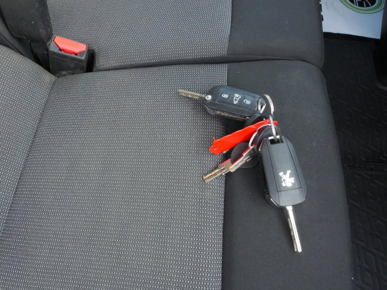 Vehicle Image 21