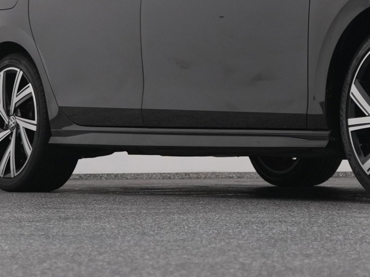 Vehicle Image 38