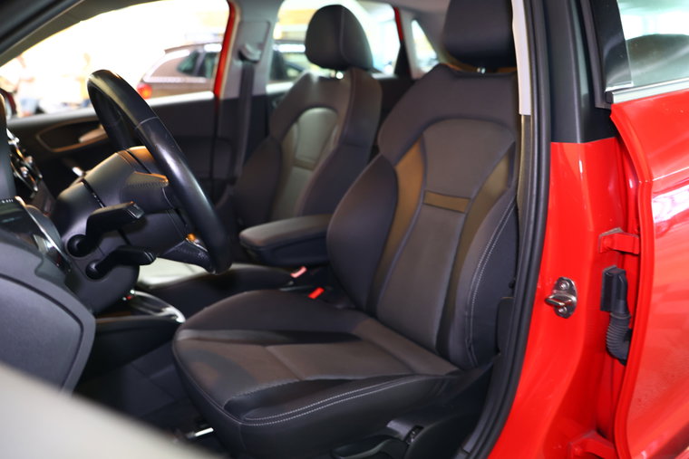 Vehicle Image 21