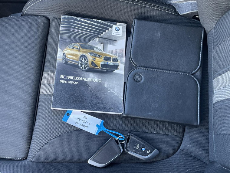 Vehicle Image 35