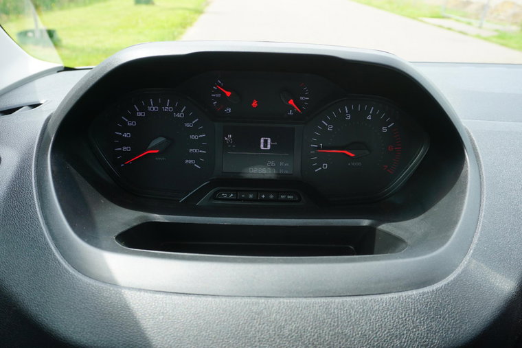 Vehicle Image 14