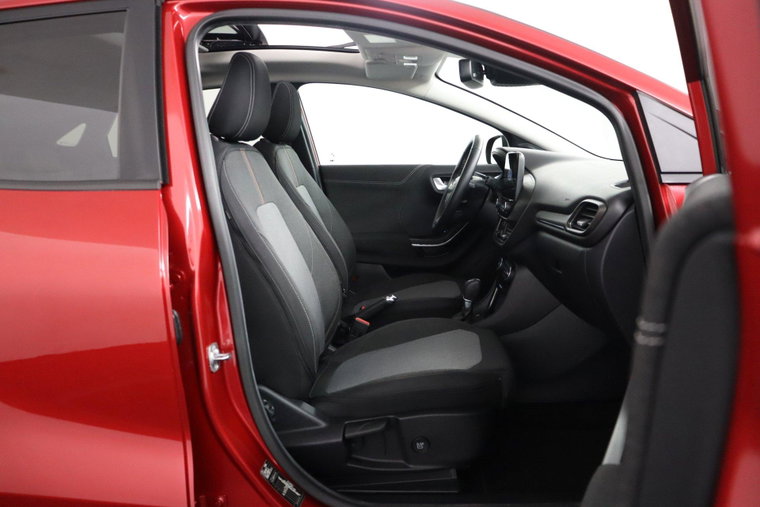 Vehicle Image 19