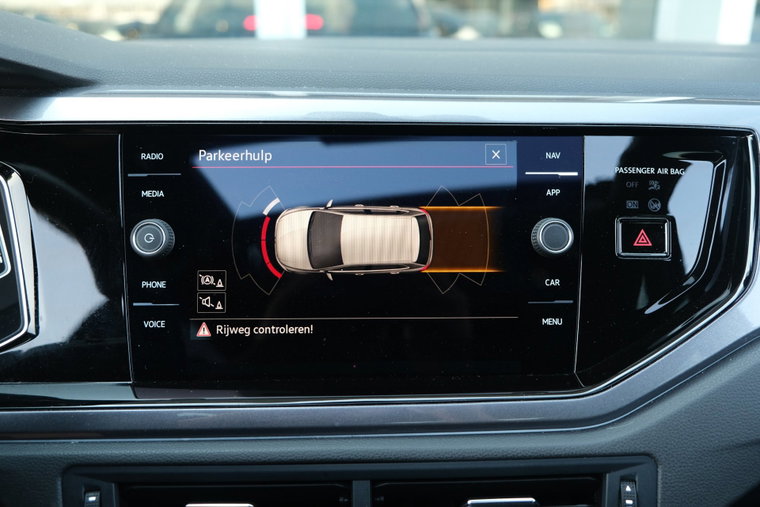 Vehicle Image 21