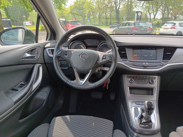 Vehicle Image 28