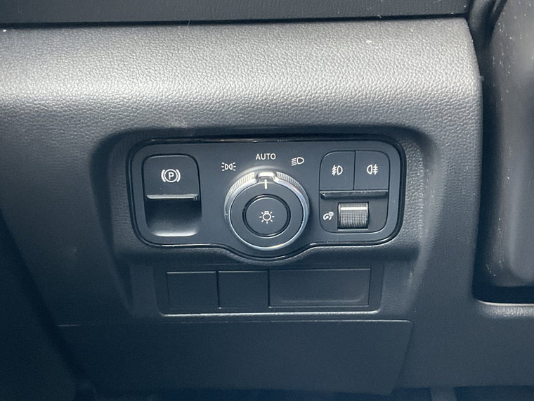 Vehicle Image 29