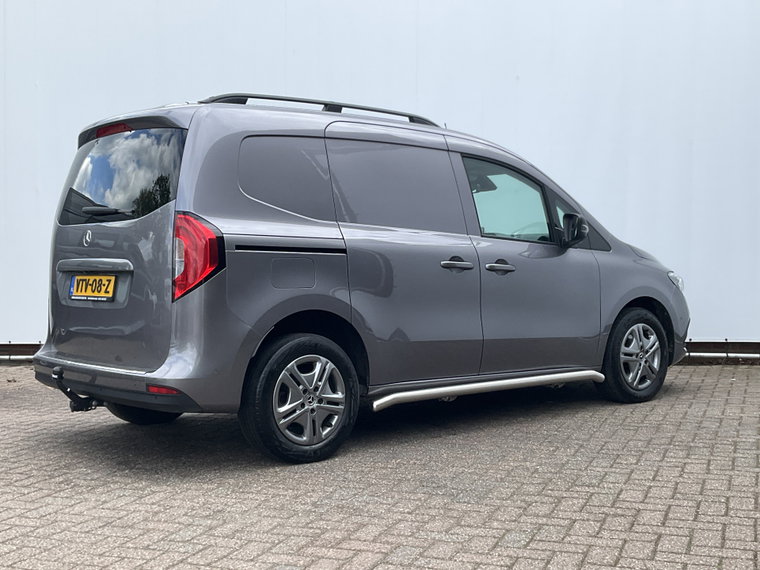 Vehicle Image 33