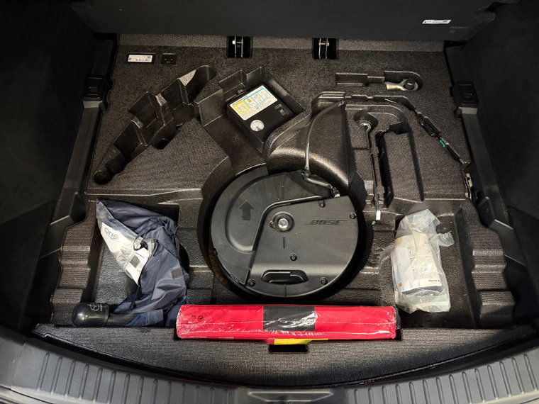 Vehicle Image 40
