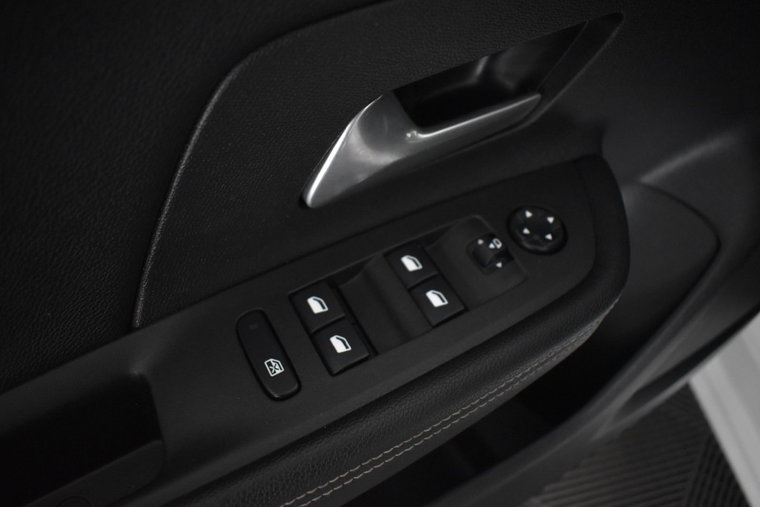 Vehicle Image 37