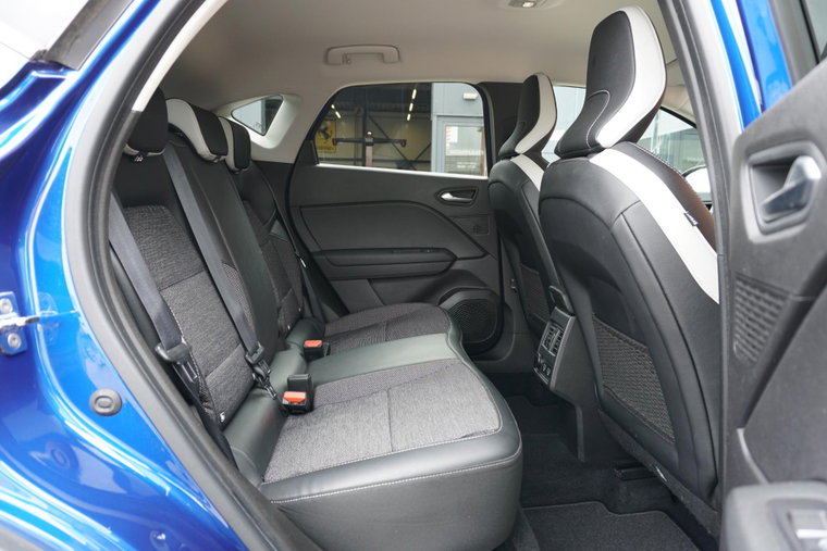 Vehicle Image 17