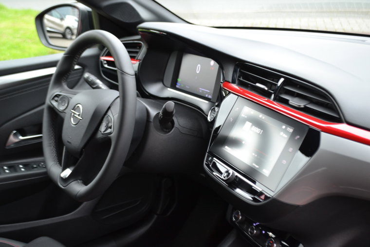 Vehicle Image 12