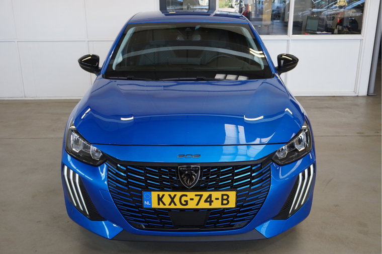 Vehicle Image 32