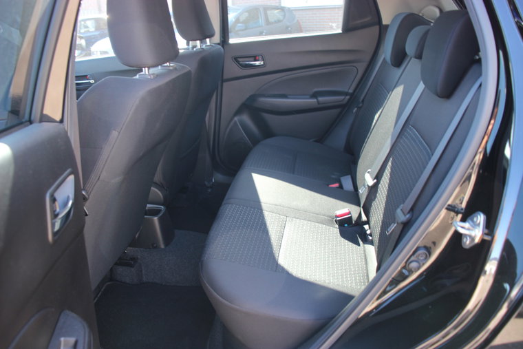 Vehicle Image 9