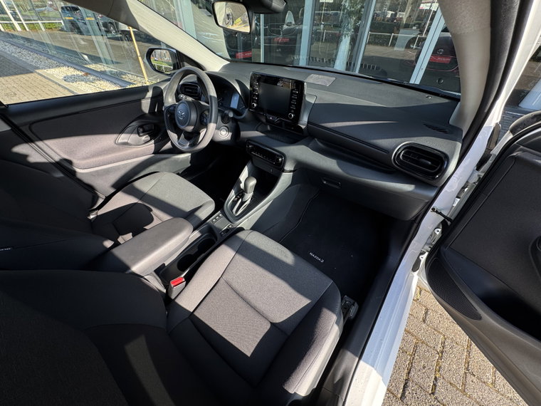 Vehicle Image 15