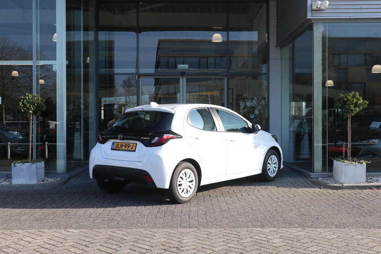 Vehicle Image 4