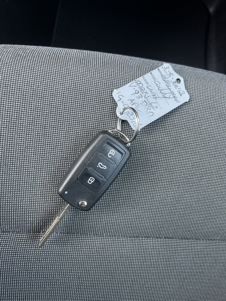 Vehicle Image 32