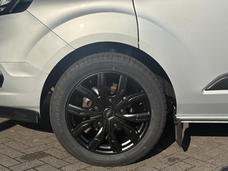 Vehicle Image 13