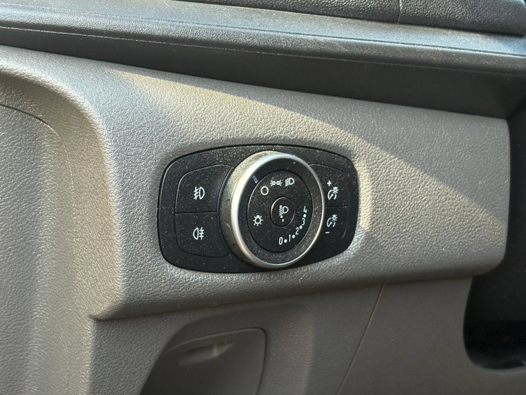 Vehicle Image 26