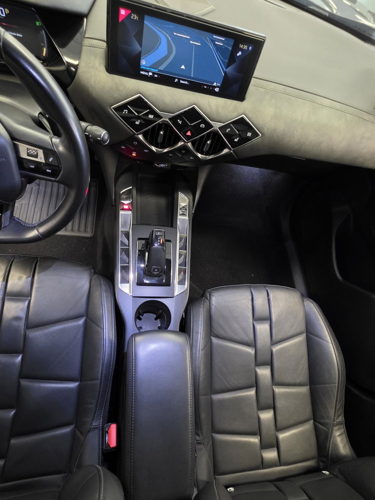 Vehicle Image 19