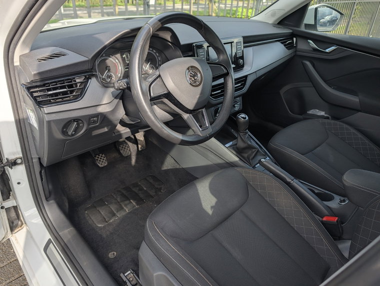 Vehicle Image 18