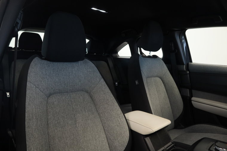 Vehicle Image 18
