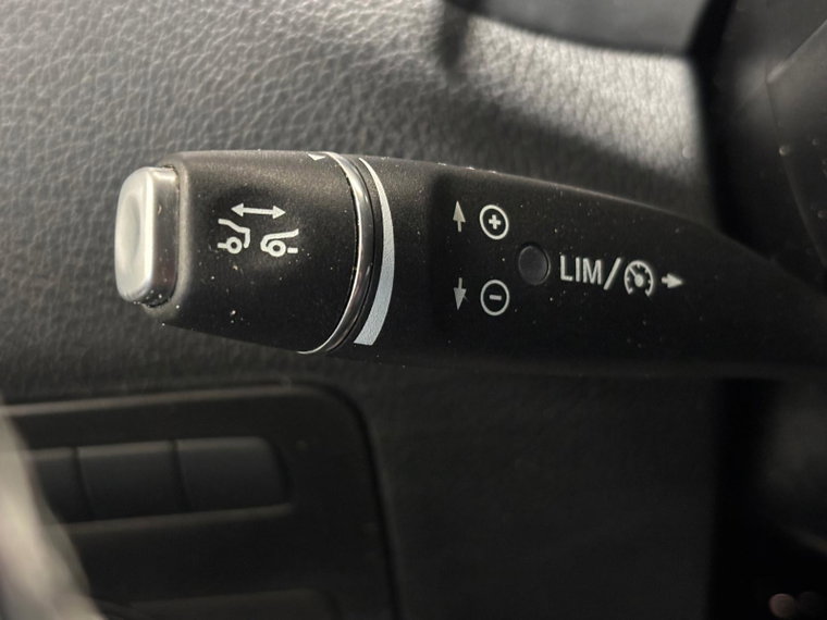 Vehicle Image 28