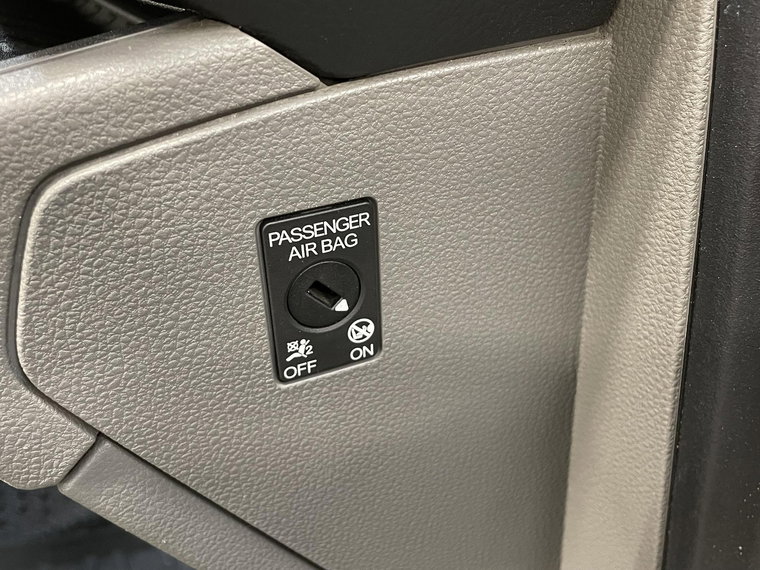 Vehicle Image 32