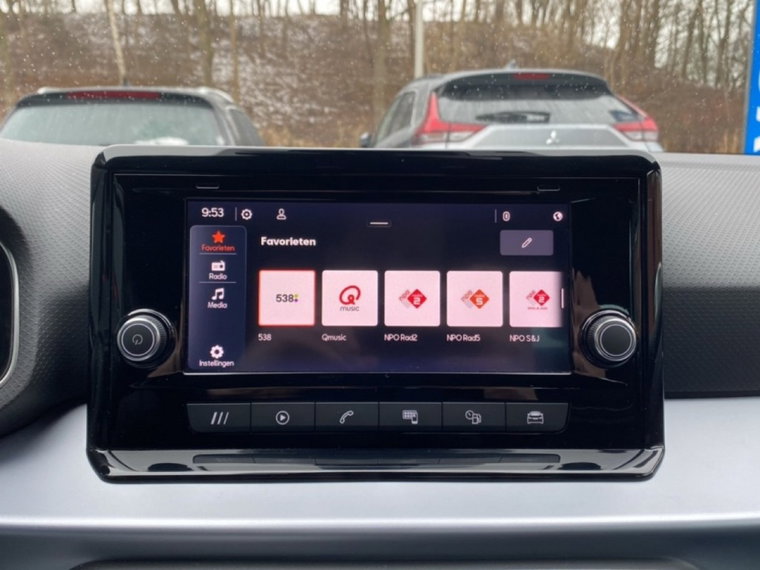 Vehicle Image 20