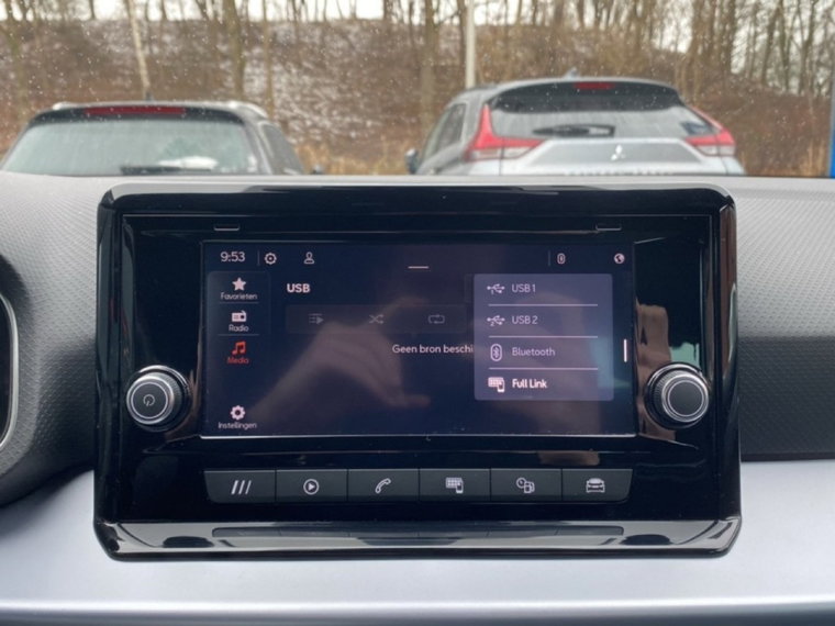 Vehicle Image 21