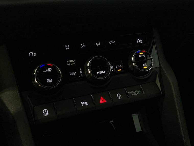 Vehicle Image 26