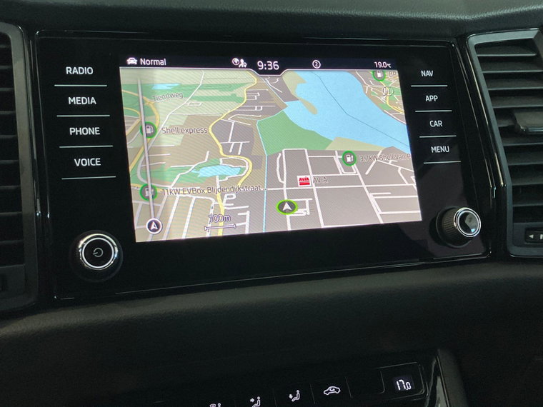 Vehicle Image 8