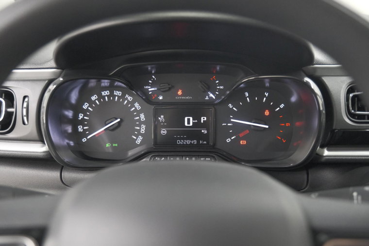 Vehicle Image 22