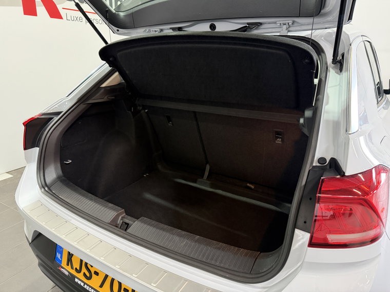 Vehicle Image 27