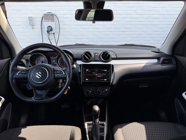 Vehicle Image 10