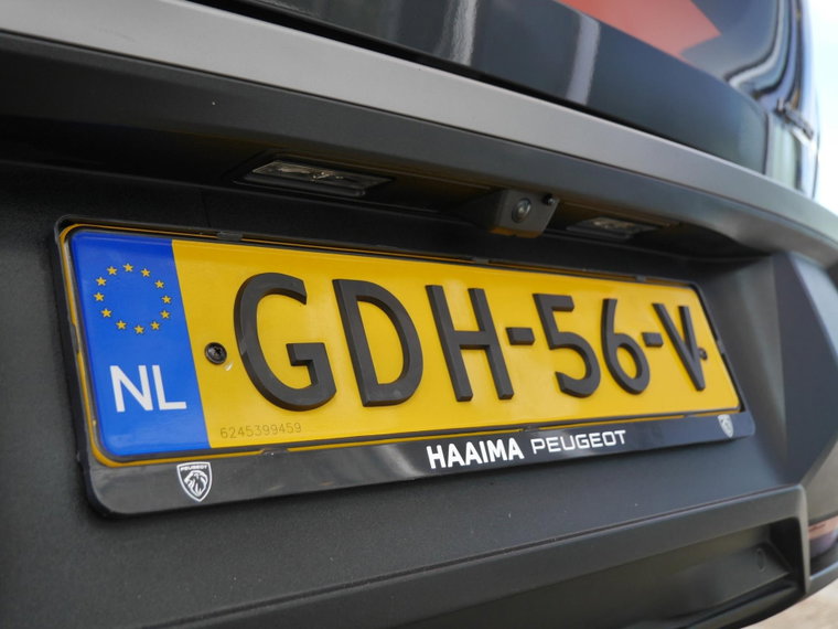 Vehicle Image 42