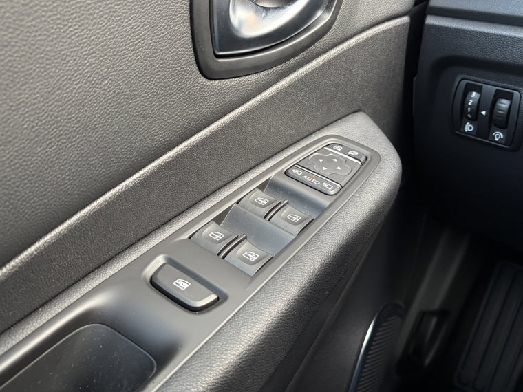 Vehicle Image 41