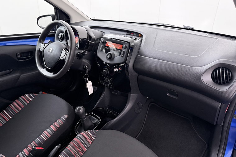 Vehicle Image 15
