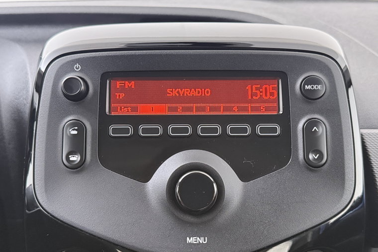 Vehicle Image 21