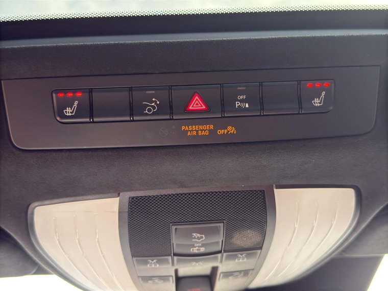 Vehicle Image 28