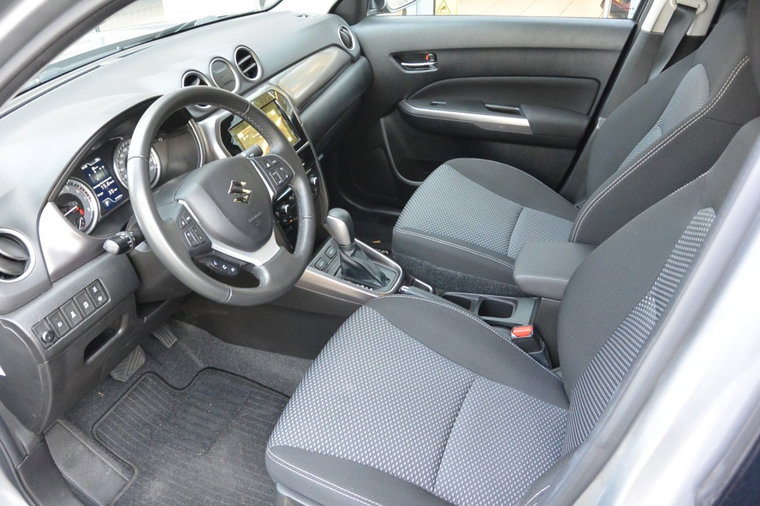 Vehicle Image 17