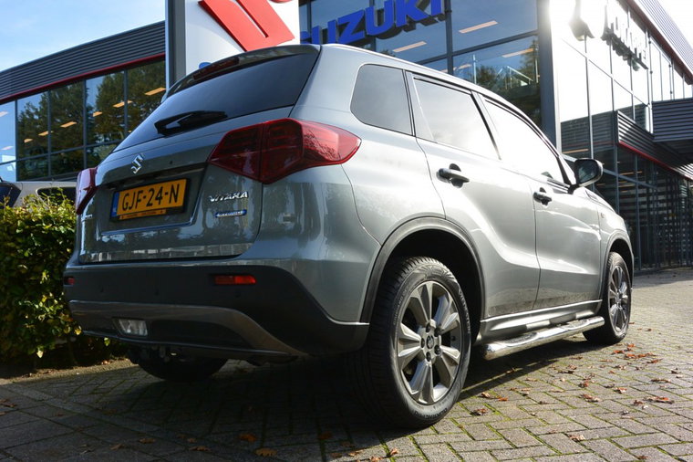 Vehicle Image 6