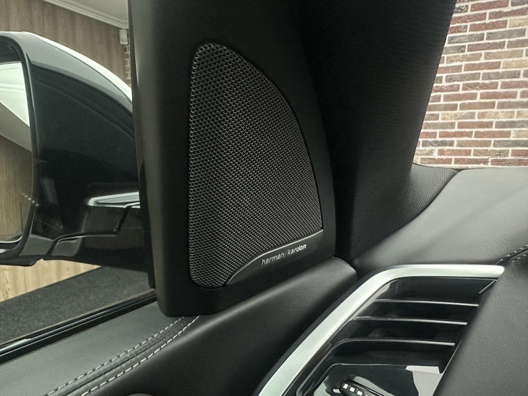 Vehicle Image 42
