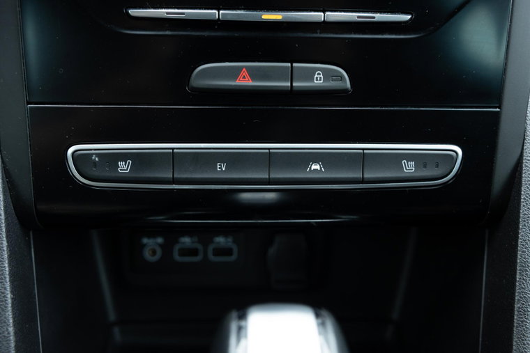 Vehicle Image 40